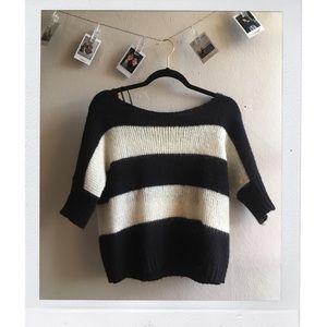 Mid Sleeved ( Black & White ) Forever 21 Sweater